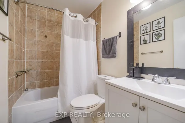 Additional image 34 of 55 Hollyberry Tr