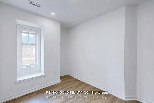 Additional image 32 of 445 Ontario St Unit 109
