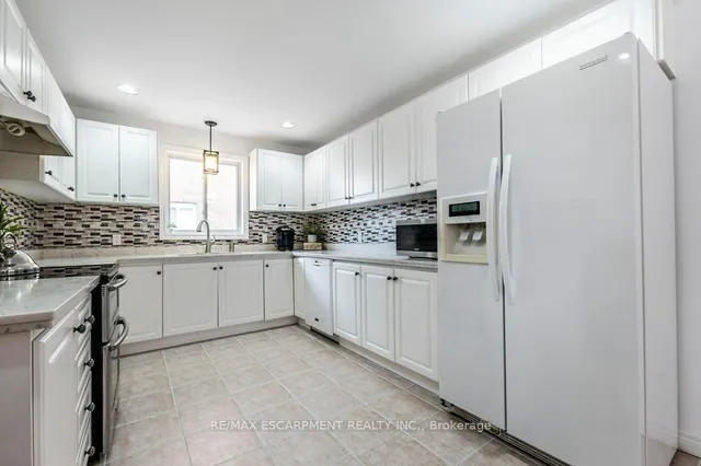 Additional image 16 of 62 Spadara Dr