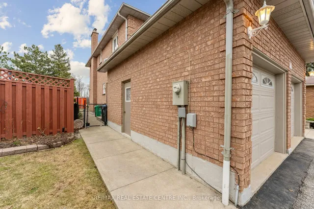 Additional image 45 of 56 Canarvan Crt