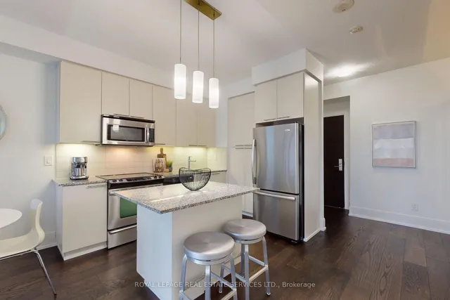 Additional image 14 of 25 Broadway Ave Unit 901