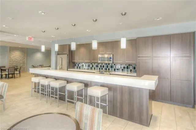 Additional image 25 of 551 Maple Ave Unit 602