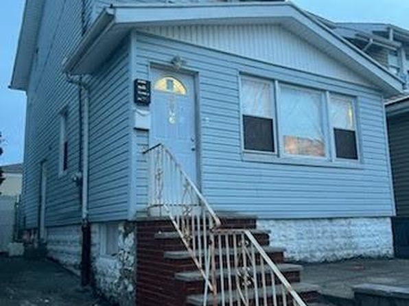 8906 Avenue L, Brooklyn, NY 11236