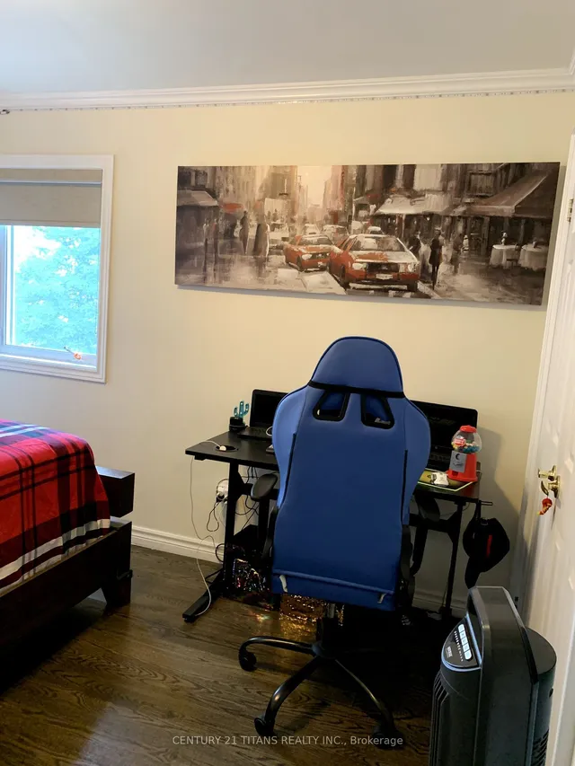 Additional image 27 of 99 Donnici Dr