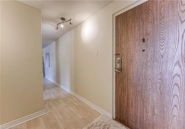 Additional image 3 of 30 Avalon Pl Unit 108