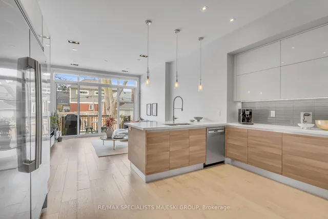 Additional image 9 of 212b Queens Ave