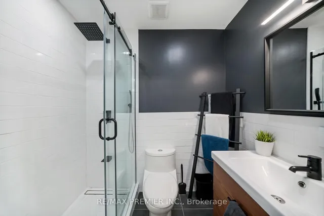 Additional image 17 of 122 Robert Hicks Dr