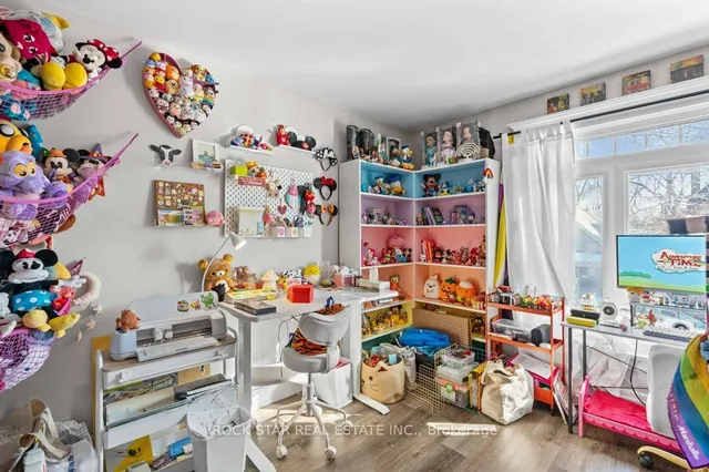 Additional image 25 of 20 Holton Ave