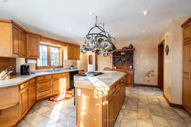 Additional image 24 of 3260 Guyatt Rd