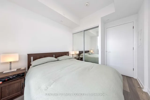 Additional image 9 of 39 Roehampton Ave Unit 2003