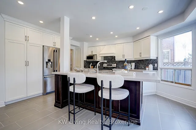 Additional image 13 of 4 Oak Knolls Cres