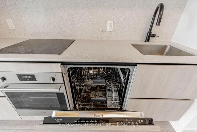 Additional image 18 of 108 Peter St Unit 3512