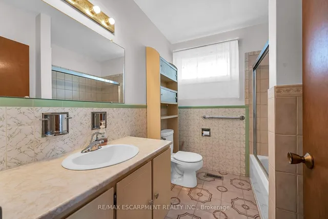 Additional image 19 of 41 Crane Crt