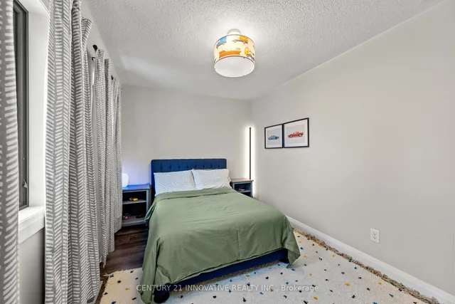Additional image 33 of 828 Howden Cres