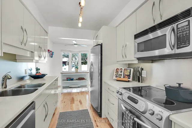 Additional image 10 of 17 Parkway Pl