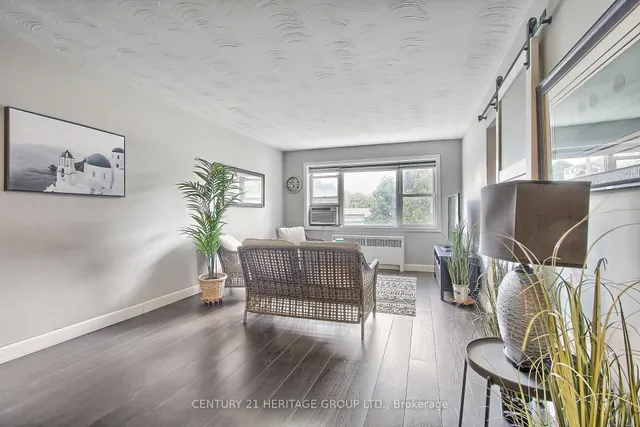 Additional image 15 of 2418 New St Unit 8