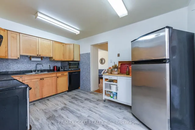 Additional image 15 of 7707 Netherwood Rd