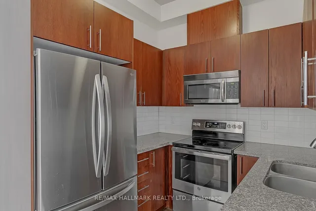 Additional image 12 of 443D Queen St