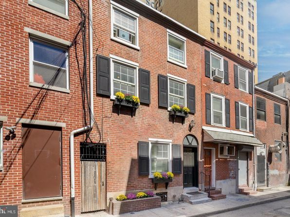 1715 Moravian St, Philadelphia, PA 19103