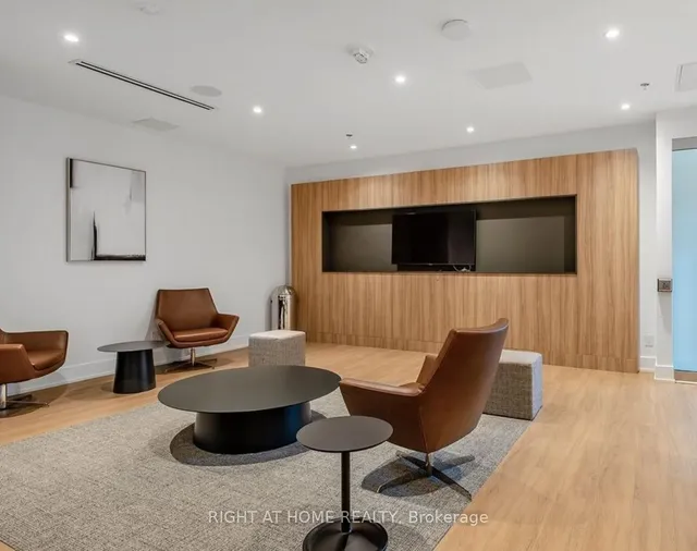 Additional image 44 of 3100 Keele St Unit 612