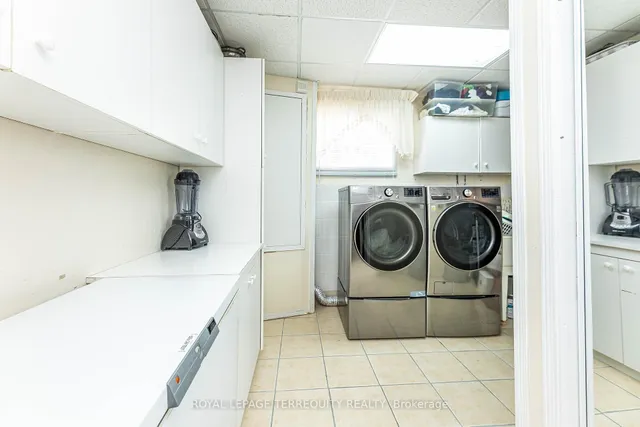 Additional image 48 of 21 Collingwood Ave