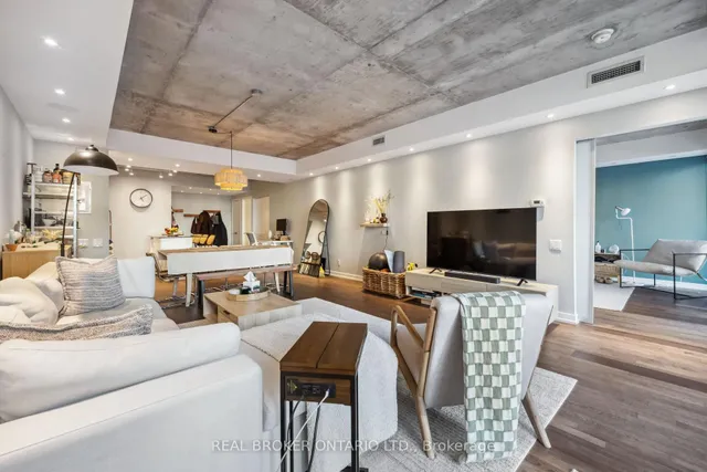 Additional image 15 of 95 Bathurst St Unit 222