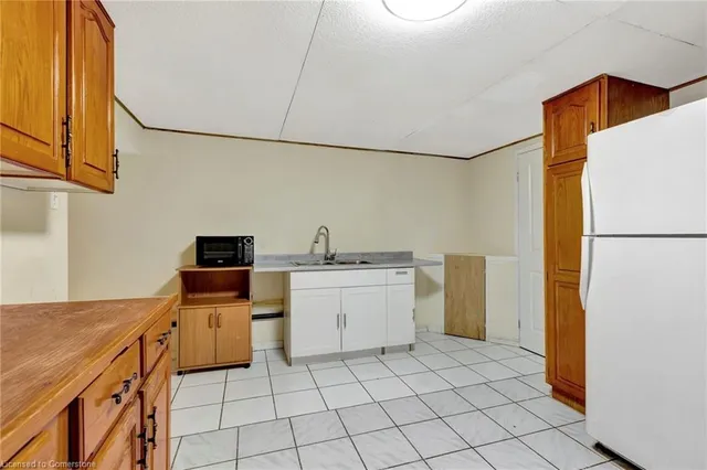 Additional image 24 of 19 Janet Crt