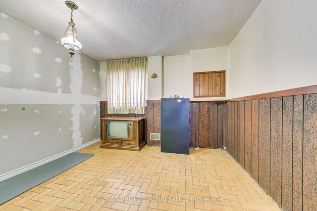 Additional image 31 of 2314 Sheppard Ave