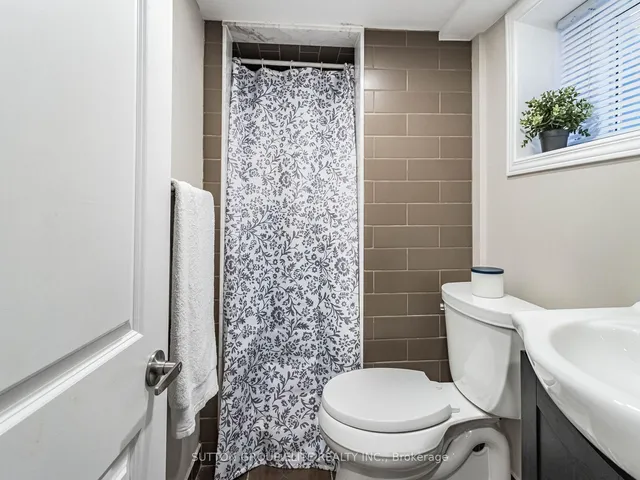 Additional image 39 of 461 Donlands Ave