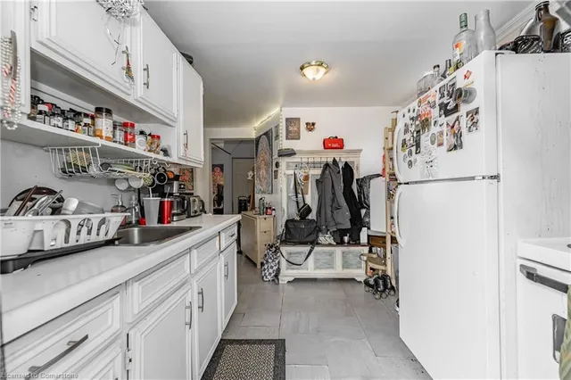 Additional image 29 of 155 Weber St