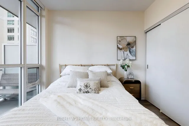 Additional image 15 of 98 Lillian St Unit 622