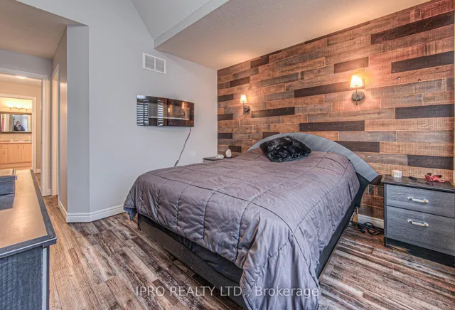 Additional image 19 of 366 Steepleridge St