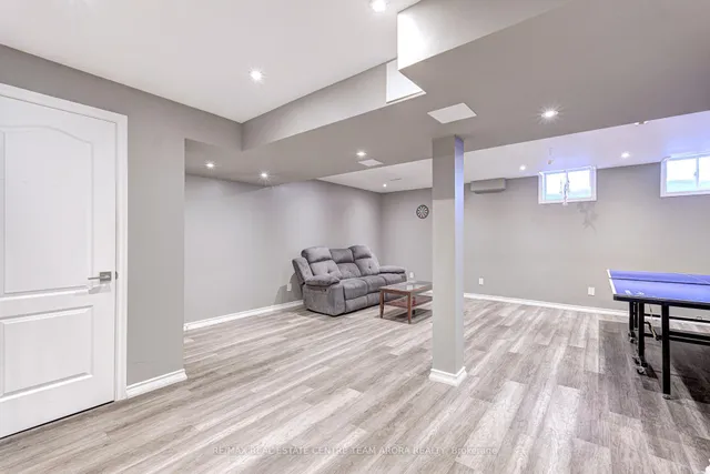 Additional image 35 of 23 Berberis Cres