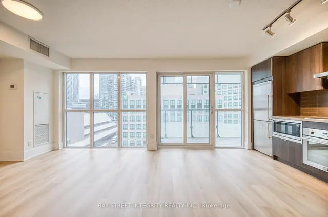 Additional image 11 of 300 Front St Unit 914