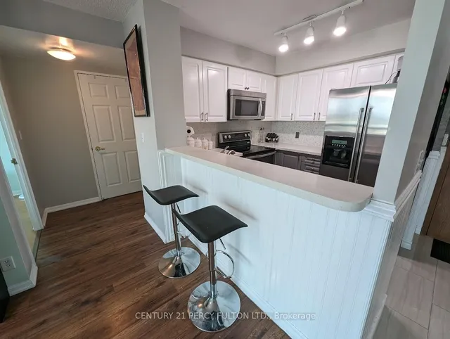 Additional image 7 of 11 Lee Centre Dr Unit 1210