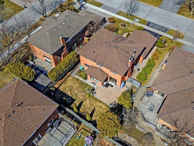 Additional image 28 of 33 Evenwood Ave