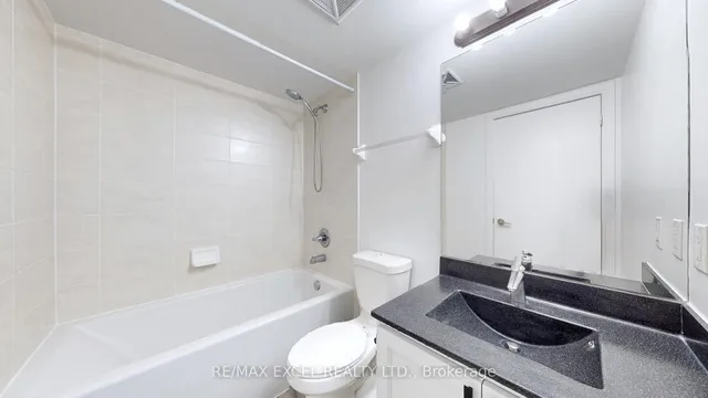 Additional image 21 of 135 Village Green Sq Unit 1924