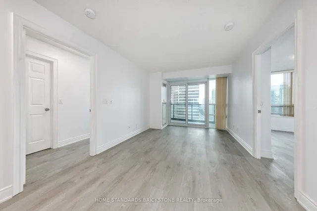 Additional image 13 of 15 Greenview Ave Unit 1504