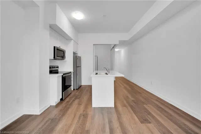 Additional image 11 of 460 Dundas St Unit 122