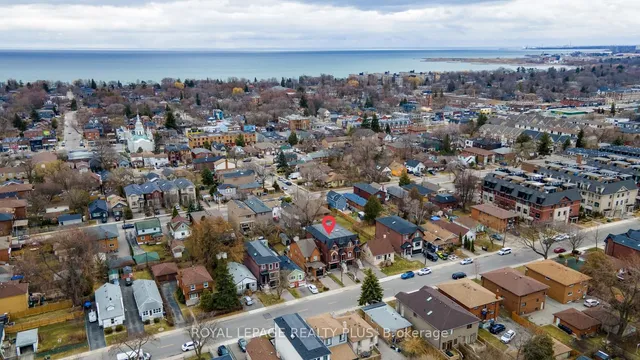 Additional image 46 of 45 Elder Ave