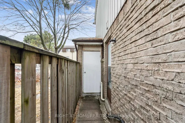 Additional image 38 of 44 Chester Le Blvd Unit 92