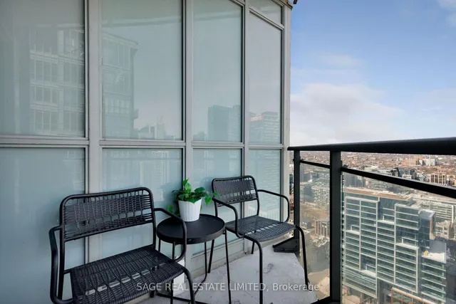 Additional image 25 of 21 Iceboat Terr Unit 4102