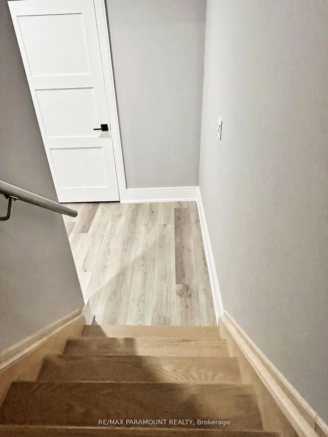 Additional image 33 of 4 Charleston Rd