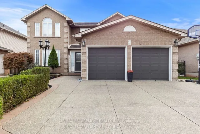 21 Tuscani Dr