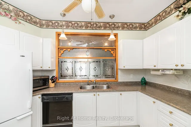 Additional image 11 of 84 Greentrail Dr