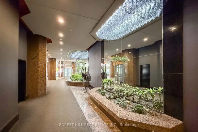 Additional image 28 of 38 Elm St Unit 2811