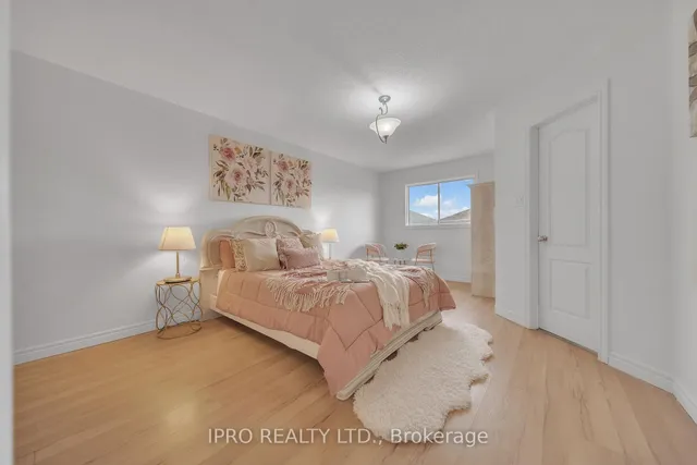 Additional image 22 of 18 Tessler Cres