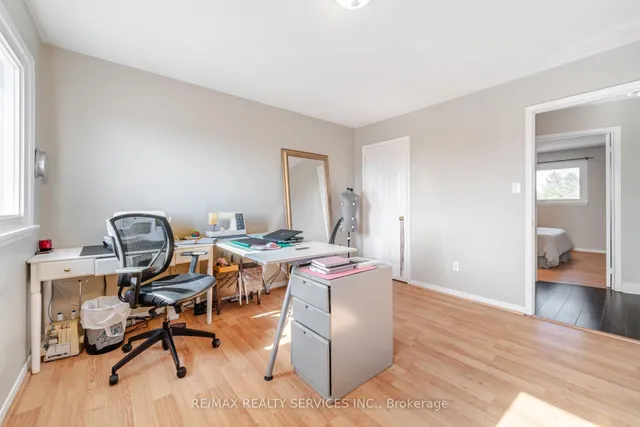 Additional image 32 of 68 Newgreen Cres