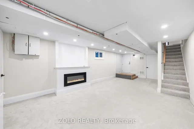 Additional image 36 of 82 Bellwoods Ave
