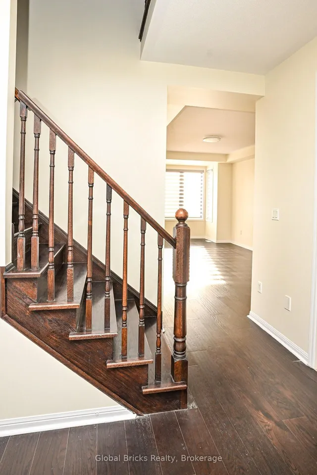 Additional image 48 of 37 Seafair Cres